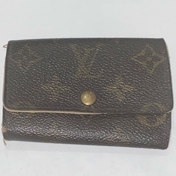 Authentic Louis Vuitton 6 Key/Card Holder - Picture 4 of 13